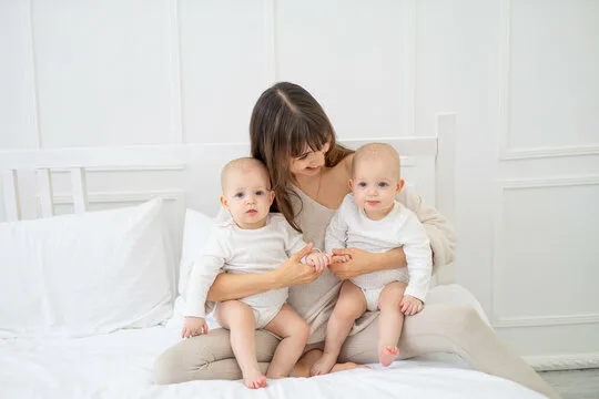 „Mein Verlobter verlangte, dass ich meine fünfjährigen Brüder in eine Pflegefamilie gebe … Ich stimmte zu, aber er hatte keine Ahnung, was ihn erwartete.“